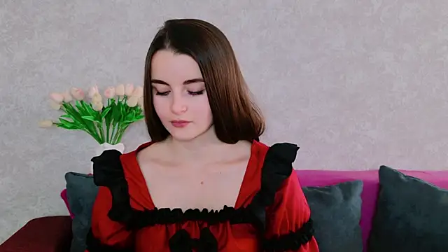 Snapshot of Miss_Arwen chatting on 11, 11, 2025 Miss Arwen online show from 11, 11, 2025