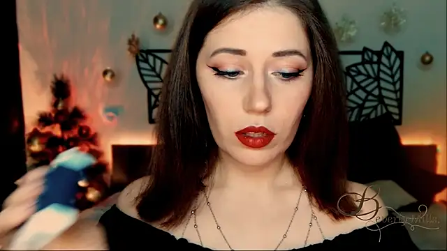 MissBeverlyMills online show from 21, 12, 2024