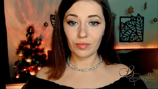 MissBeverlyMills online show from 28, 12, 2024