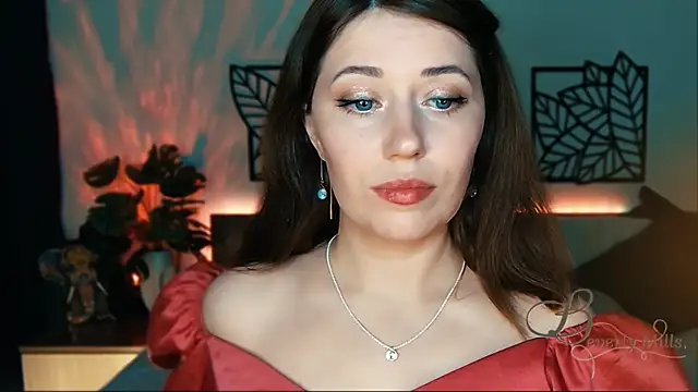 MissBeverlyMills online show from 25, 1, 2025