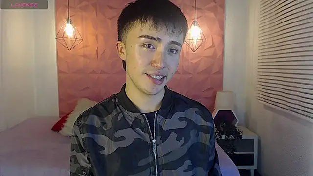 Snapshot of santi-fabulous chatting on 6, 3, 2025 santi-fabulous online show from 6, 3, 2025