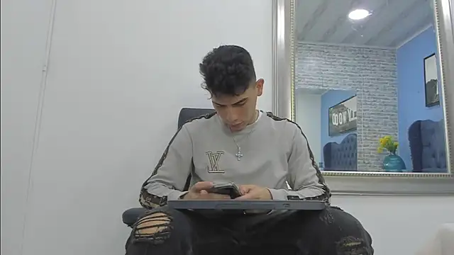 andrew rose  online show from 9, 10, 2025