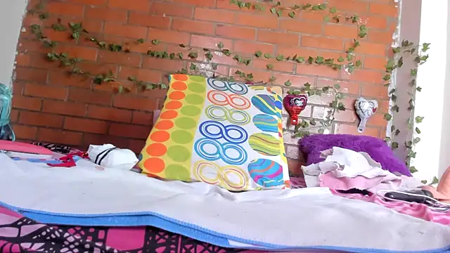 Snapshot of Elianissquirt chatting on 7, 3, 2026 Elianissquirt online show from 7, 3, 2026