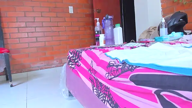 Snapshot of Elianissquirt chatting on 18, 3, 2026 Elianissquirt online show from 18, 3, 2026