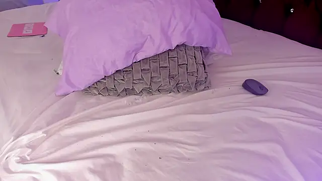 LindaRey  online show from 8, 1, 2026