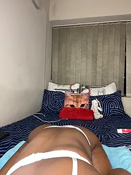 Snapshot of Kinkyy_ chatting on 15, 10, 2025 Kinkyy online show from 15, 10, 2025