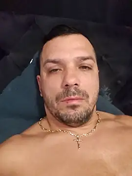 Snapshot of Mitzatb4u chatting on 8, 11, 2025 Mitzatb4u online show from 8, 11, 2025