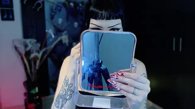 Madison Jackson online show from 13, 11, 2025