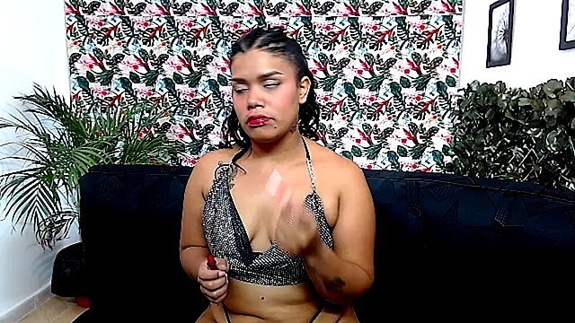 Wendy Hot  online show from 4, 12, 2024