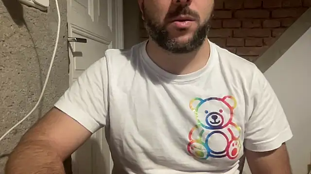 Snapshot of RedDante89 chatting on 4, 11, 2025 RedDante89 online show from 4, 11, 2025