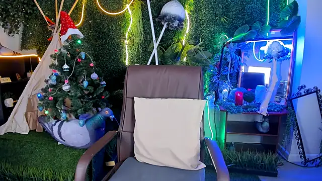 MayaSinabon online show from 31, 12, 2024