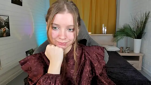 MayaSinabon online show from 1, 2, 2025