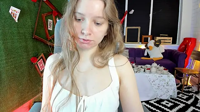 MayaSinabon online show from 2, 2, 2025