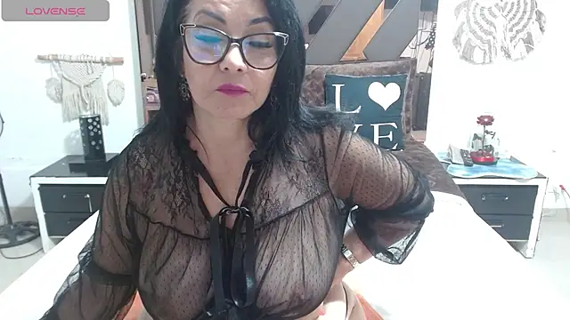 lindaesmeralda online show from 26, 2, 2025