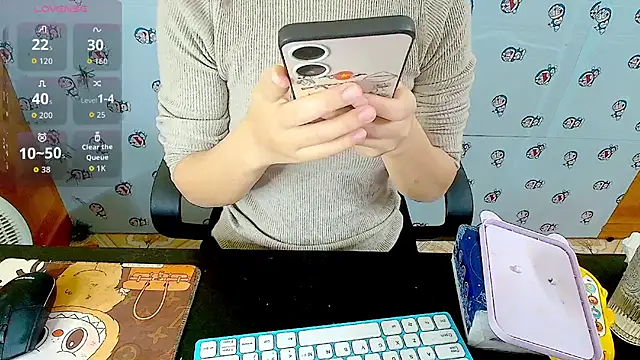   Saphia   online show from 17, 12, 2025