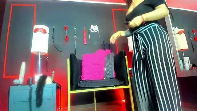 CharlotteScotte online show from 14, 10, 2025