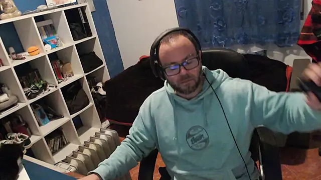 ravingr4d4 online show from 3, 2, 2025