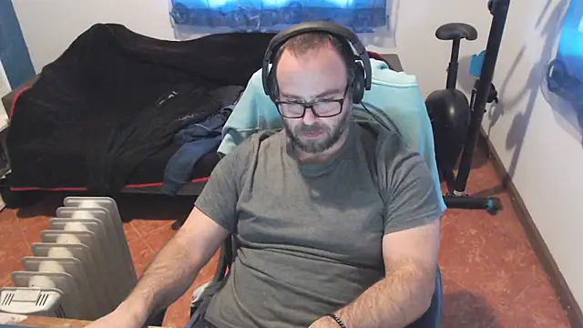 ravingr4d4 online show from 11, 2, 2025