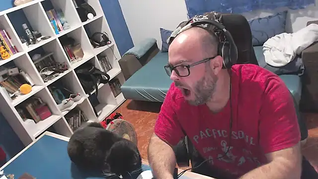 ravingr4d4 online show from 23, 10, 2025