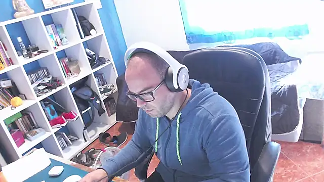 ravingr4d4 online show from 3, 11, 2025