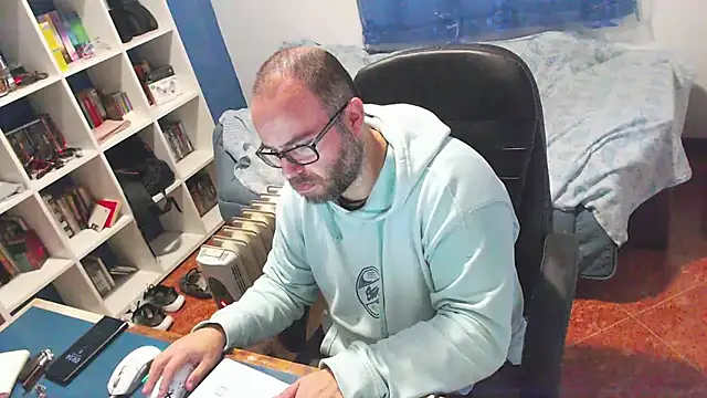 ravingr4d4 online show from 15, 1, 2026