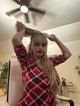 Snapshot of RoxxyDallas chatting on 22, 12, 2024 RoxxyDallas online show from 22, 12, 2024