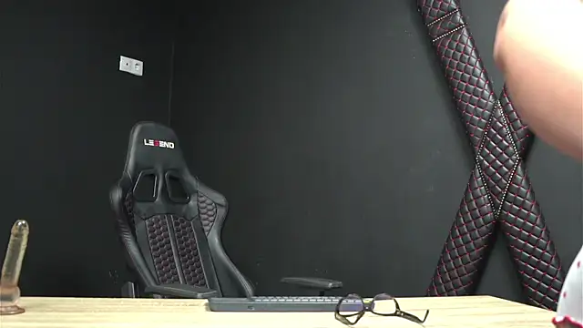 CelineConner online show from 17, 12, 2025