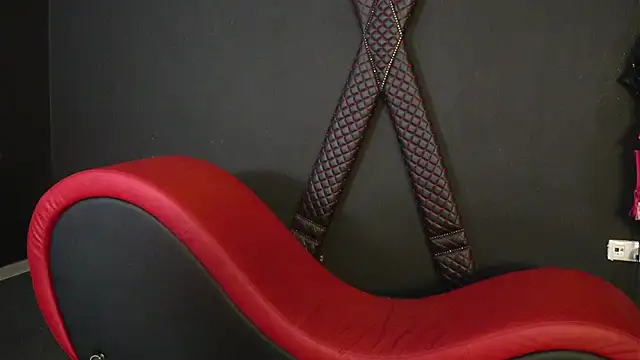 Snapshot of CelineConner chatting on 6, 3, 2026 CelineConner online show from 6, 3, 2026