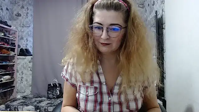 Helen1974 online show from 28, 1, 2025
