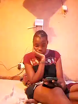 cute naimah online show from 7, 10, 2025