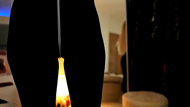 Snapshot of MiaCharm chatting on 5, 11, 2025 MiaCharm online show from 5, 11, 2025