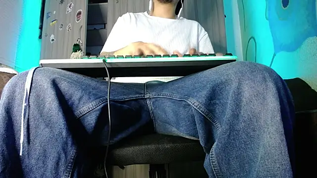 zacwatson  online show from 15, 12, 2024
