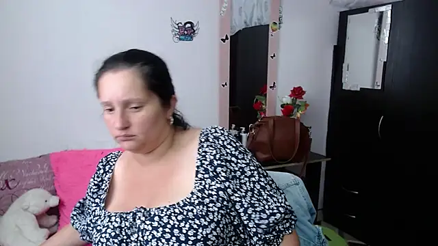 CristialJones  online show from 18, 10, 2025