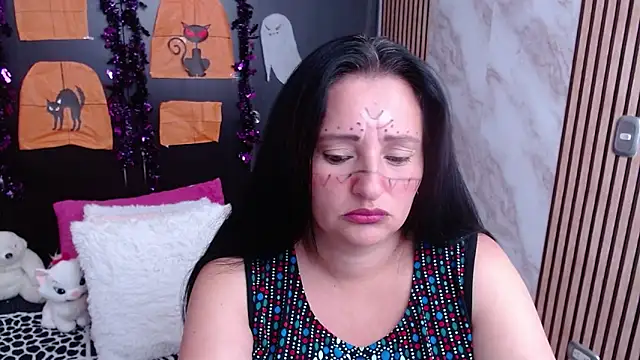 CristialJones  online show from 1, 11, 2025