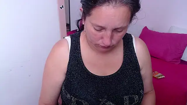 CristialJones  online show from 10, 1, 2026