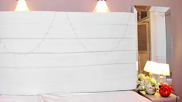 Lilly 2809  online show from 9, 10, 2025