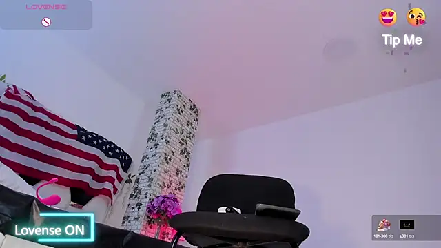 EmmaSanzz  online show from 18, 1, 2025