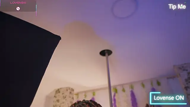 EmmaSanzz  online show from 14, 11, 2025