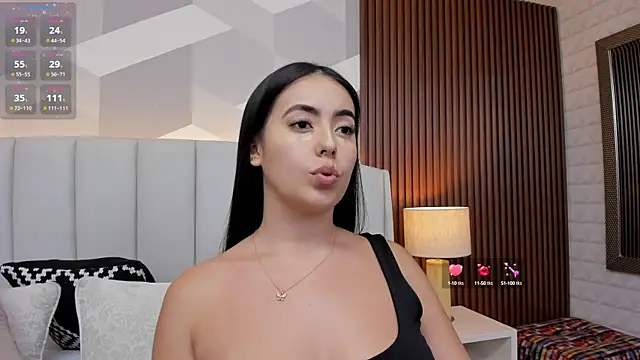Snapshot of Julietasantos__ chatting on 8, 9, 2025 Julietasantos online show from 8, 9, 2025