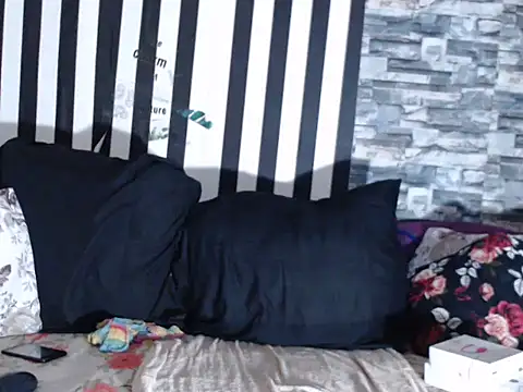 Snapshot of BigHotMatureXx chatting on 8, 11, 2025 BigHotMatureXx online show from 8, 11, 2025