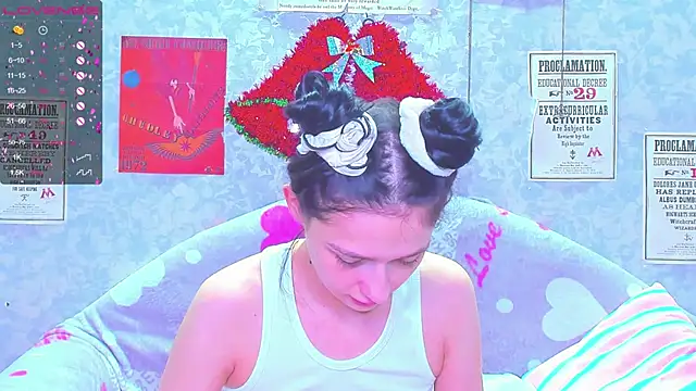 Snapshot of Vanessa_Florence chatting on 5, 1, 2025 Vanessa Florence online show from 5, 1, 2025