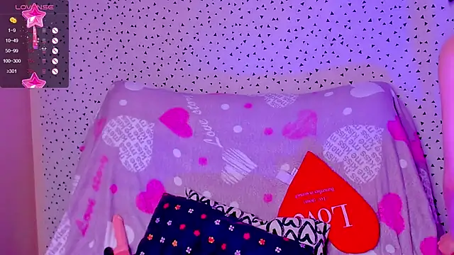 Snapshot of Vanessa_Florence chatting on 1, 3, 2025 Vanessa Florence online show from 1, 3, 2025