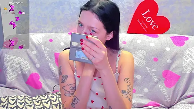 Snapshot of Vanessa_Florence chatting on 1, 11, 2025 Vanessa Florence online show from 1, 11, 2025