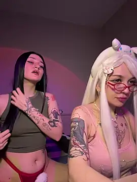 Snapshot of Dooubletroublee chatting on 28, 2, 2025 Dooubletroublee online show from 28, 2, 2025