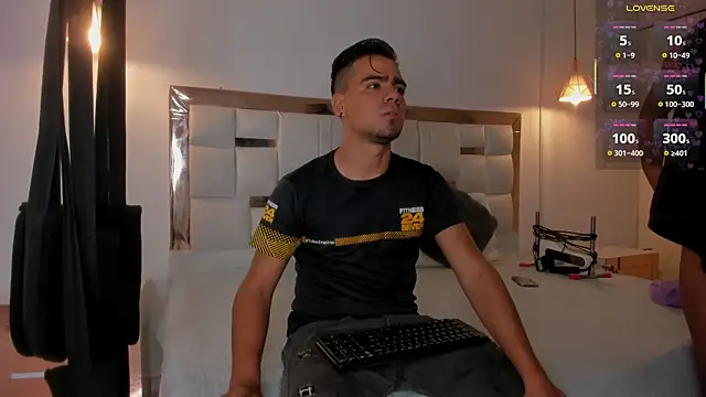 PittAndLunaa online show from 6, 11, 2025