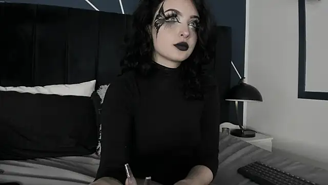 Snapshot of Adeelinee chatting on 5, 12, 2024 Adeelinee online show from 5, 12, 2024