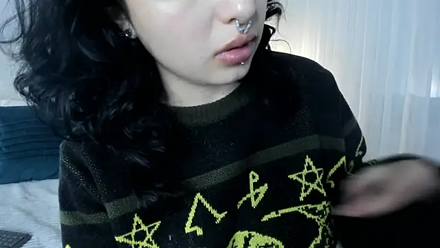 Snapshot of Adeelinee chatting on 11, 3, 2025 Adeelinee online show from 11, 3, 2025