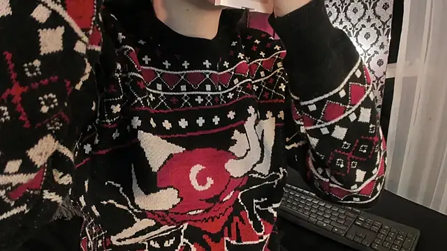 Adeelinee online show from 18, 12, 2025