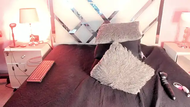 AnyyJones online show from 19, 3, 2025