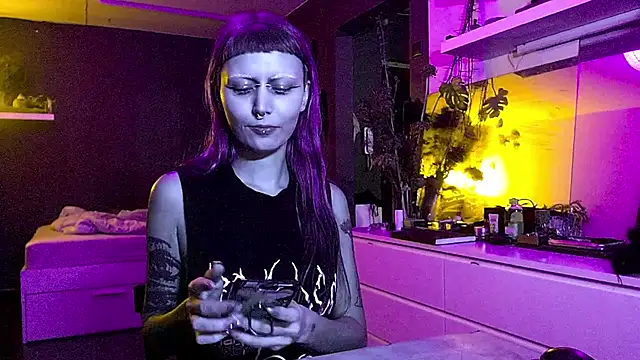 god x girl online show from 5, 2, 2025